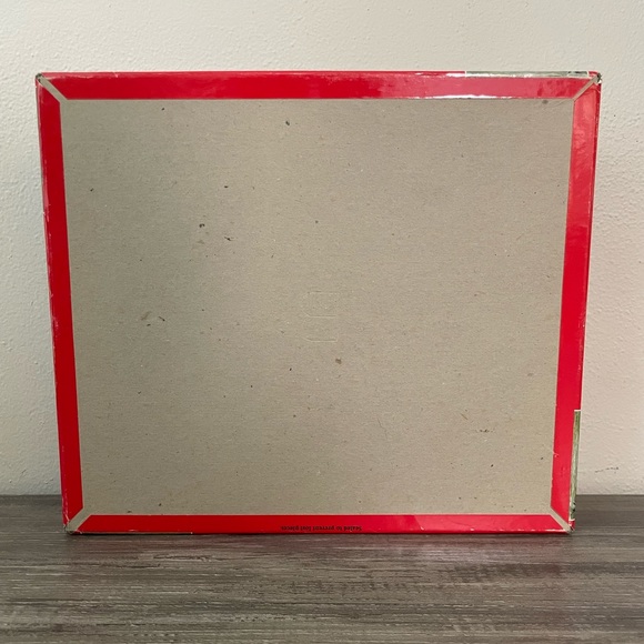 Vintage 1992 Milton Bradley Charles Wysocki Cardinal Christmas 1000 Piece Puzzle - Picture 2 of 4